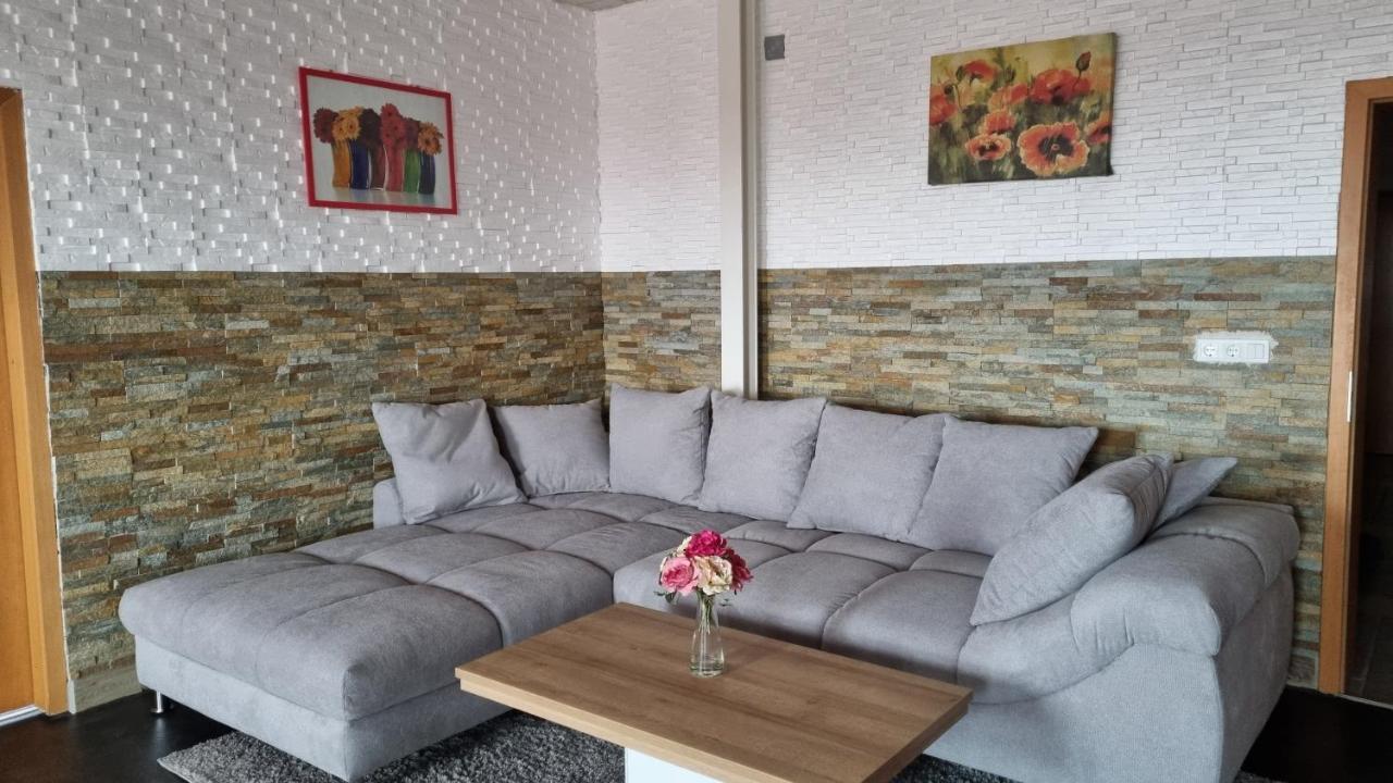 Modern Eingerichtete 3-Zi-Ferienwohnung Zu Vermieten Löffingen Exterior foto